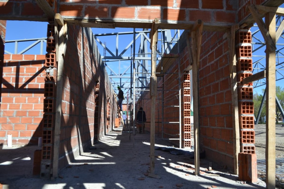 Perito Moreno: el Polideportivo del Centenario alcanza un 44% de avance