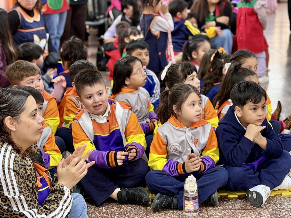 El Jardín de Infantes N° 42 presentó en la muestra anual lo trabajado durante el año