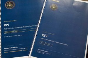 Georgion recibió los manuales del Sistema de Registro de Supervisores de Régimen Penal Juvenil por parte de Nación