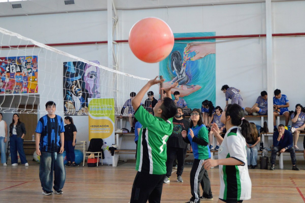 El CPE impulsó un torneo de Kikobol para promover el deporte y la integración estudiantil en Río Gallegos