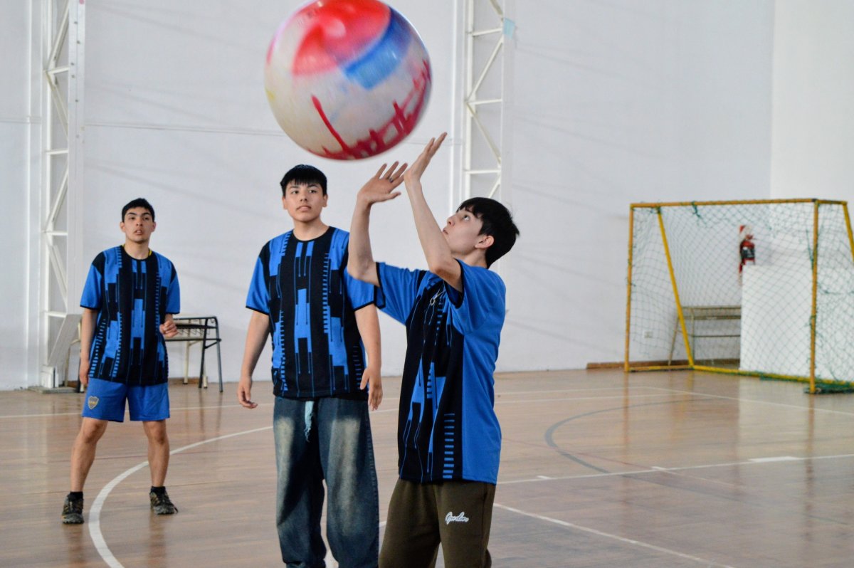 El CPE impulsó un torneo de Kikobol para promover el deporte y la integración estudiantil en Río Gallegos