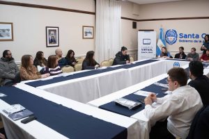 Mesas de trabajo: una herramienta para fortalecer la formación de los agentes públicos de Santa Cruz