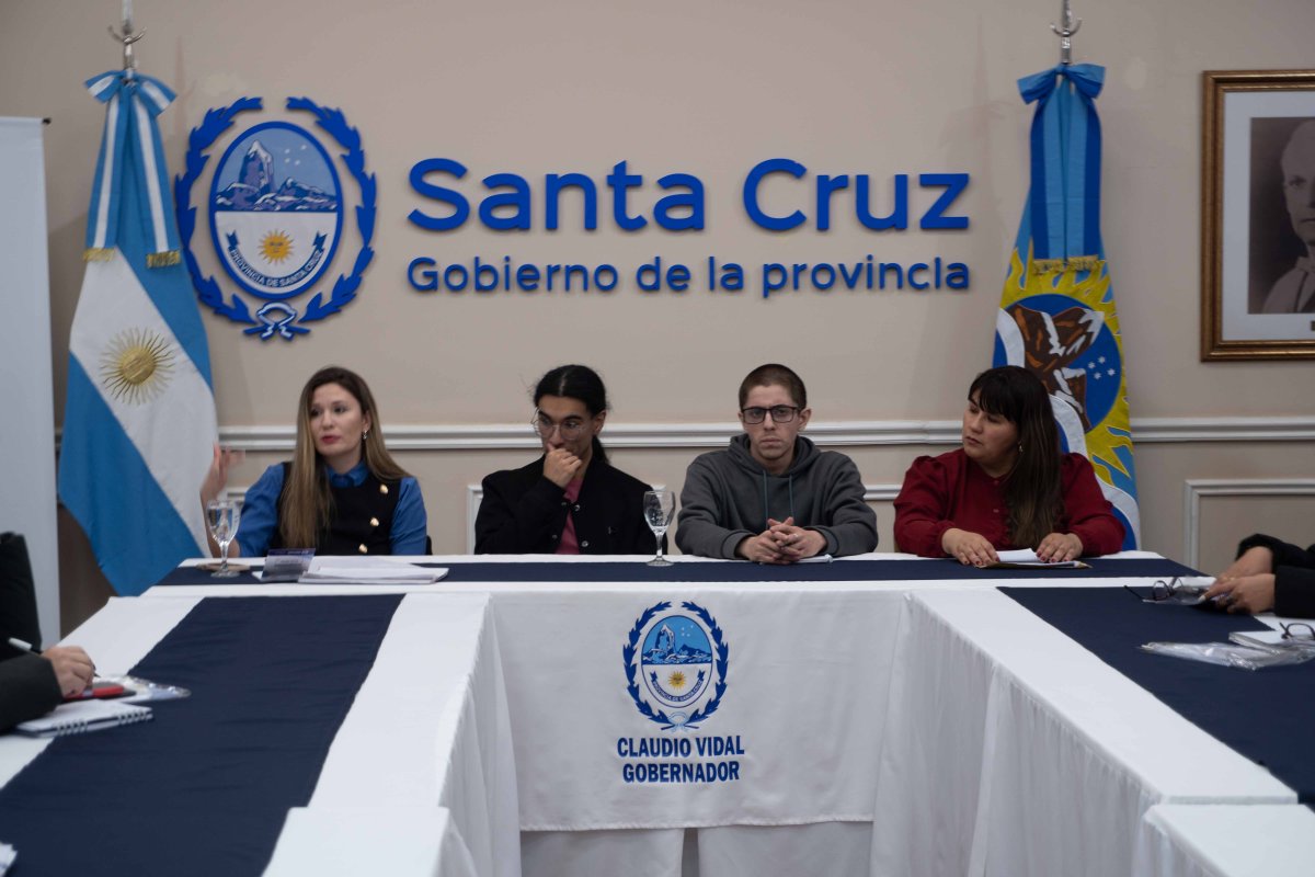 Mesas de trabajo: una herramienta para fortalecer la formación de los agentes públicos de Santa Cruz