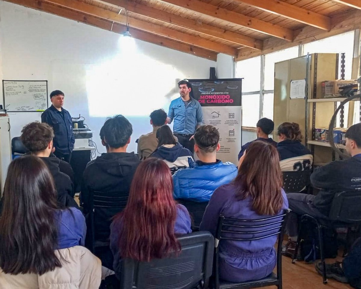 Distrigas S.A. recibió a estudiantes para realizar prácticas profesionalizantes en Río Gallegos