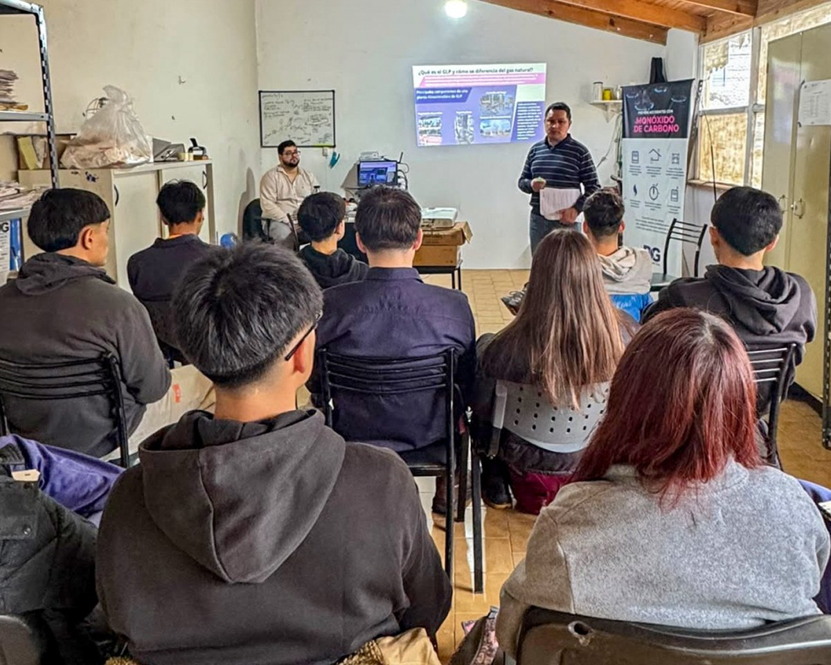 Distrigas S.A. recibió a estudiantes para realizar prácticas profesionalizantes en Río Gallegos