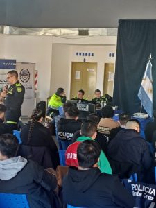 Santa Cruz fortalece la lucha contra el narcotráfico y el ciberdelito con nuevas capacitaciones internacionales