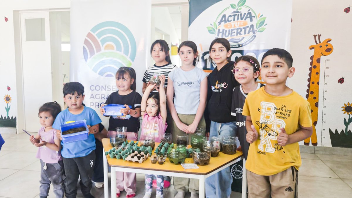 Las Heras: El Centro de Desarrollo Infantil Evita promovió el aprendizaje y el encuentro familiar a través de una jornada de huerta