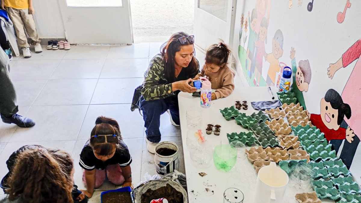 Las Heras: El Centro de Desarrollo Infantil Evita promovió el aprendizaje y el encuentro familiar a través de una jornada de huerta