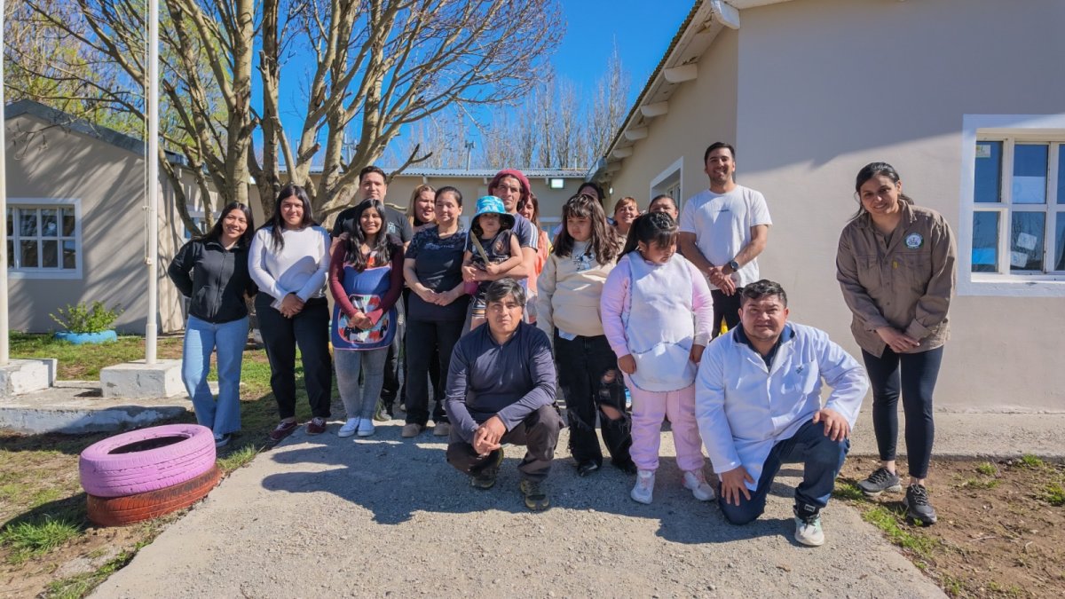Activá Tu Huerta llegó a una Escuela Rural de Camusu Aike en la Cuenca Carbonífera