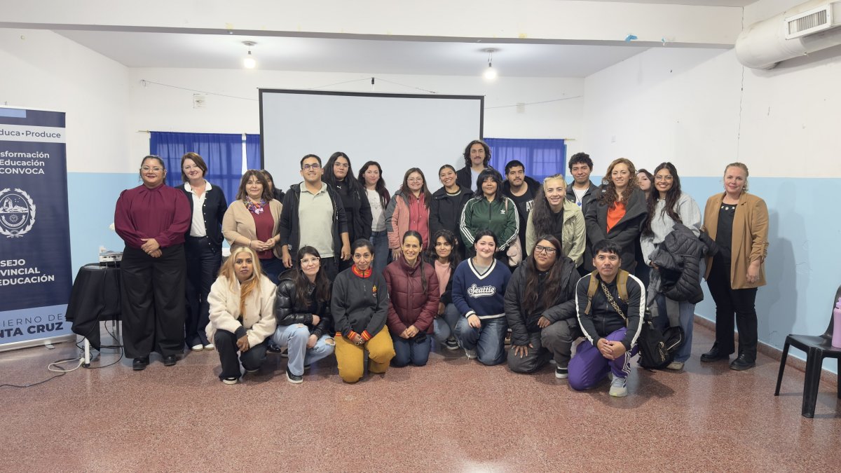 Impulsaron una jornada de trabajo sobre evaluación y estrategias pedagógicas en el IPES de Caleta Olivia