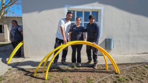 La Provincia concretó una nueva entrega de invernaderos sustentables en la Cuenca Carbonífera