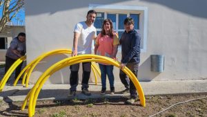 La Provincia concretó una nueva entrega de invernaderos sustentables en la Cuenca Carbonífera
