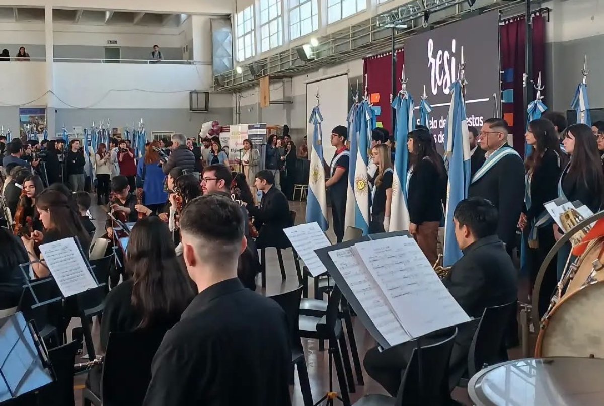 El Hospital Regional Río Gallegos muestra la diversidad de la enfermería en la Expo Carreras 2026