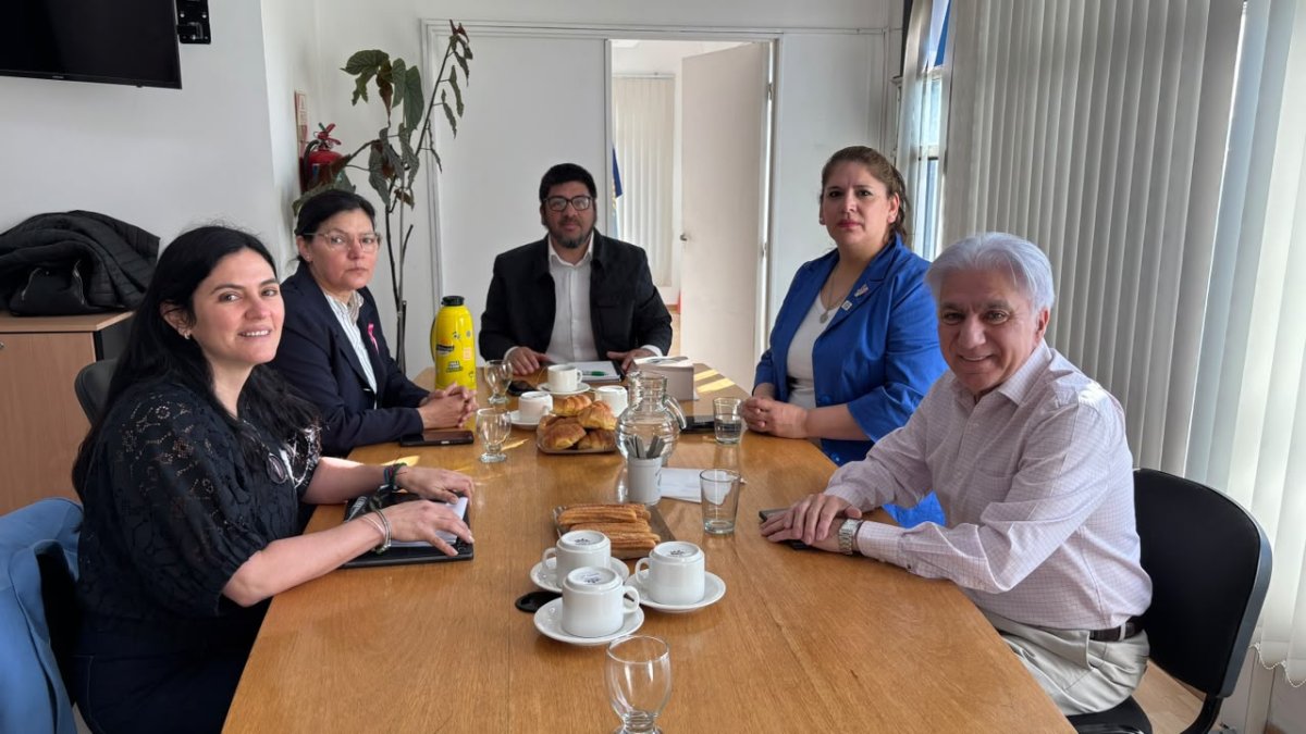 El encuentro se concretó en las instalaciones de la Caja de Servicios Sociales en Río Gallegos.