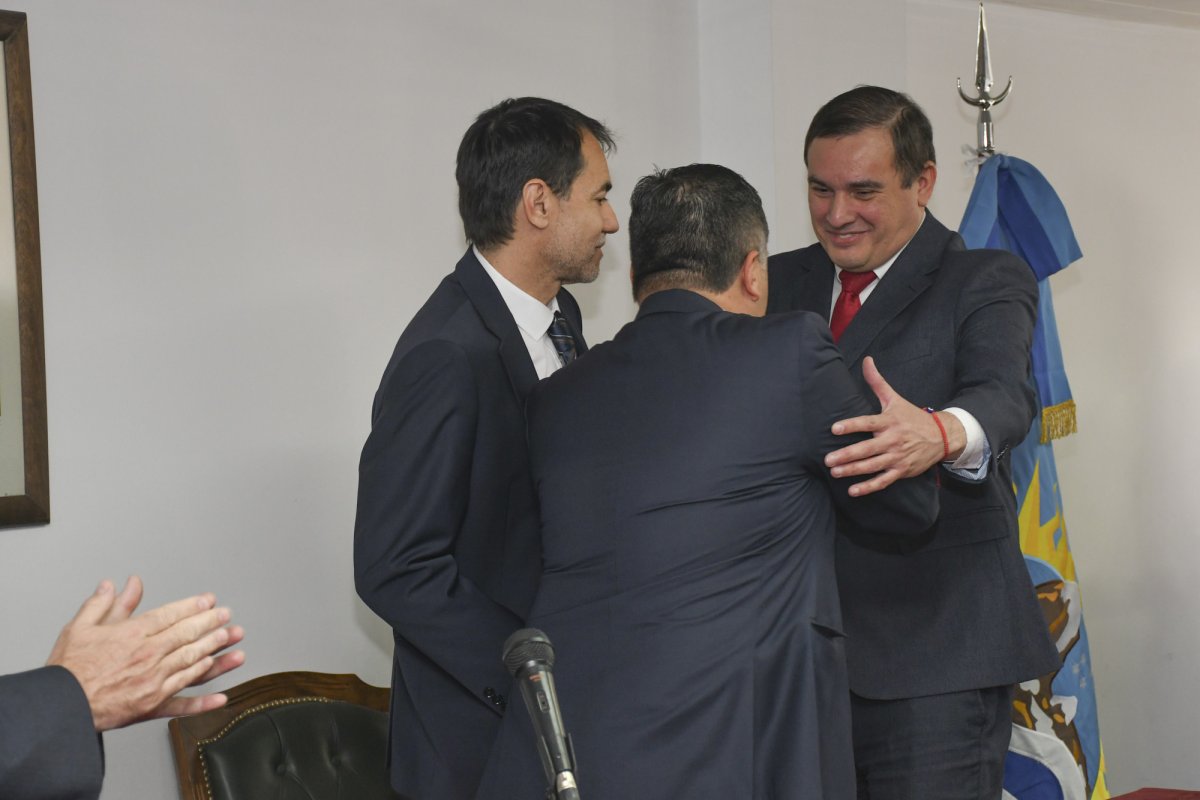 El Poder Ejecutivo acompañó la jura de Carlos Albarracín como juez de la Cámara Criminal de Río Gallegos