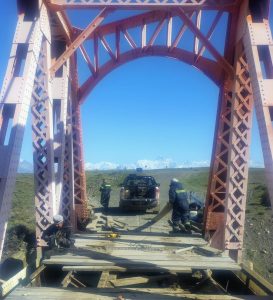 Vialidad realizó trabajos de mantenimiento en Puente – Ruta Provincial Nº 21 y bacheo en la Ruta Provincial Nº 11 