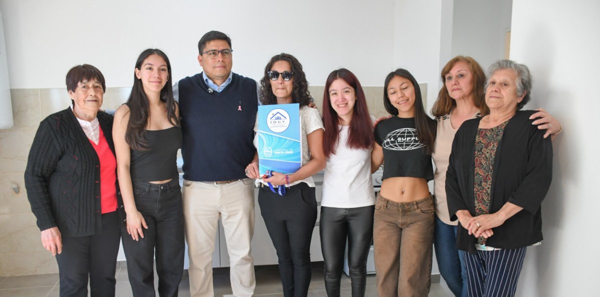 Marcela y sus tres hijas comienzan una nueva etapa en su casa propia