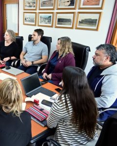 Salud llevó adelante una mesa de trabajo para mejorar la atención en el Hospital de Caleta Olivia