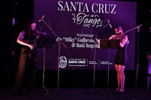 Las voces del tango santacruceño fueron protagonistas de una noche cargada de emoción 