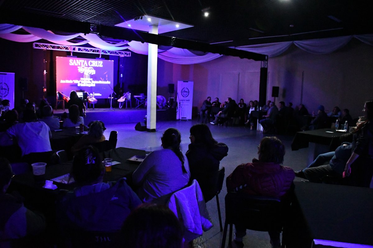 Las voces del tango santacruceño fueron protagonistas de una noche cargada de emoción