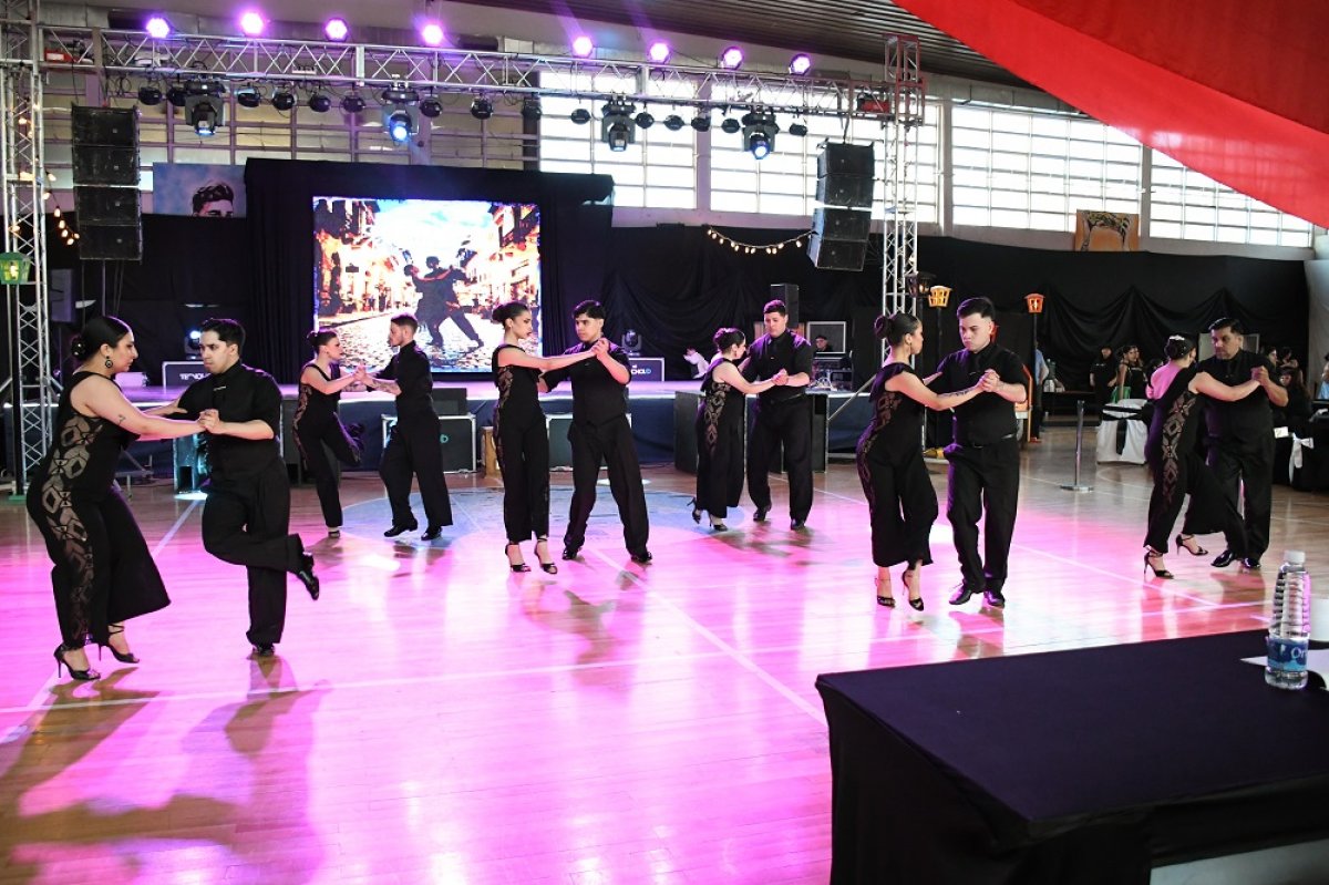 La Escuela Provincial de Danzas obtuvo una cosecha histórica de reconocimientos en certamen de Tango
