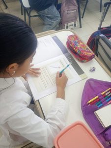 Santa Cruz garantiza material impreso para la simulación de la Evaluación Aprender en 3er grado