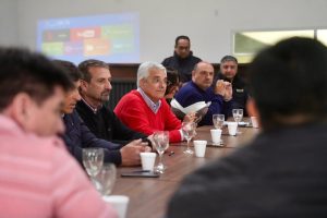 Claudio Vidal escuchó a los productores de la zona centro y anunció nuevos controles para combatir el abigeato