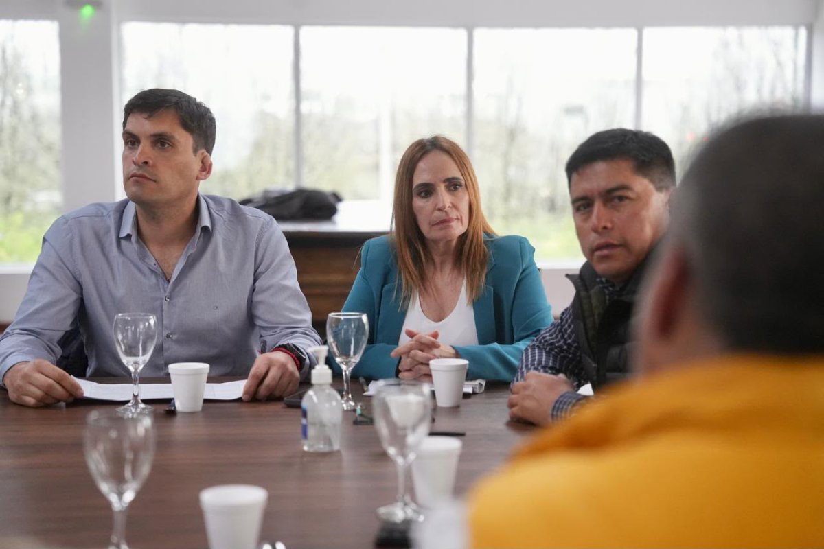 Claudio Vidal escuchó a los productores de la zona centro y anunció nuevos controles para combatir el abigeato