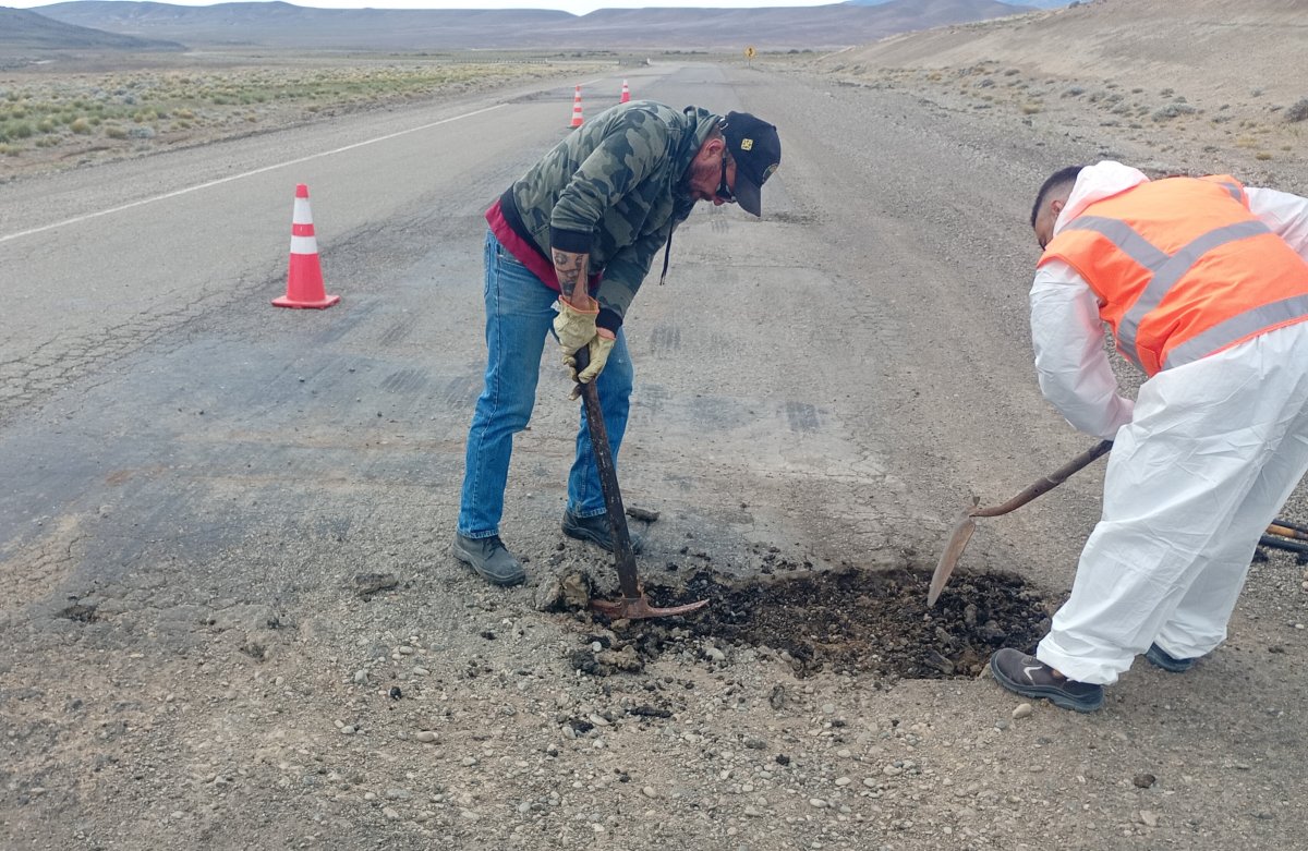 Vialidad Provincial realiza trabajos de mantenimiento en rutas.