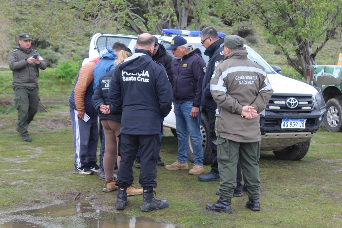 Con drones y equipos a caballo, continúa el operativo para dar con los dos hermanos en Palermo Aike