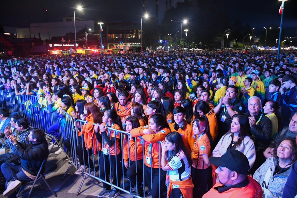 Una noche mágica en Valdivia: ya se viven los juegos de la Araucanía