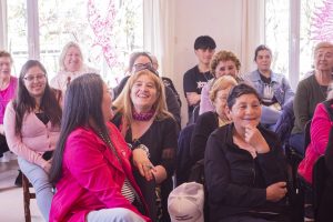Jornada de concientización sobre el cáncer de mama en Recuerdos Compartidos