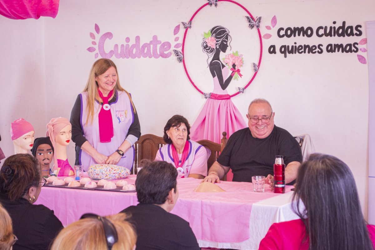 Jornada de concientización sobre el cáncer de mama en Recuerdos Compartidos