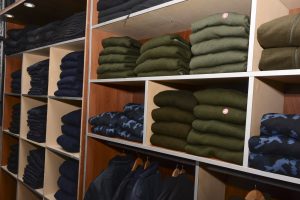 La Casa del Uniforme abrió las puertas de su taller textil en la SAU 