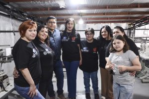 La Casa del Uniforme abrió las puertas de su taller textil en la SAU 
