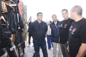 La Casa del Uniforme abrió las puertas de su taller textil en la SAU 