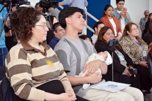 Gabriel uno de los primeros bebés que tiene su partida de nacimiento digital