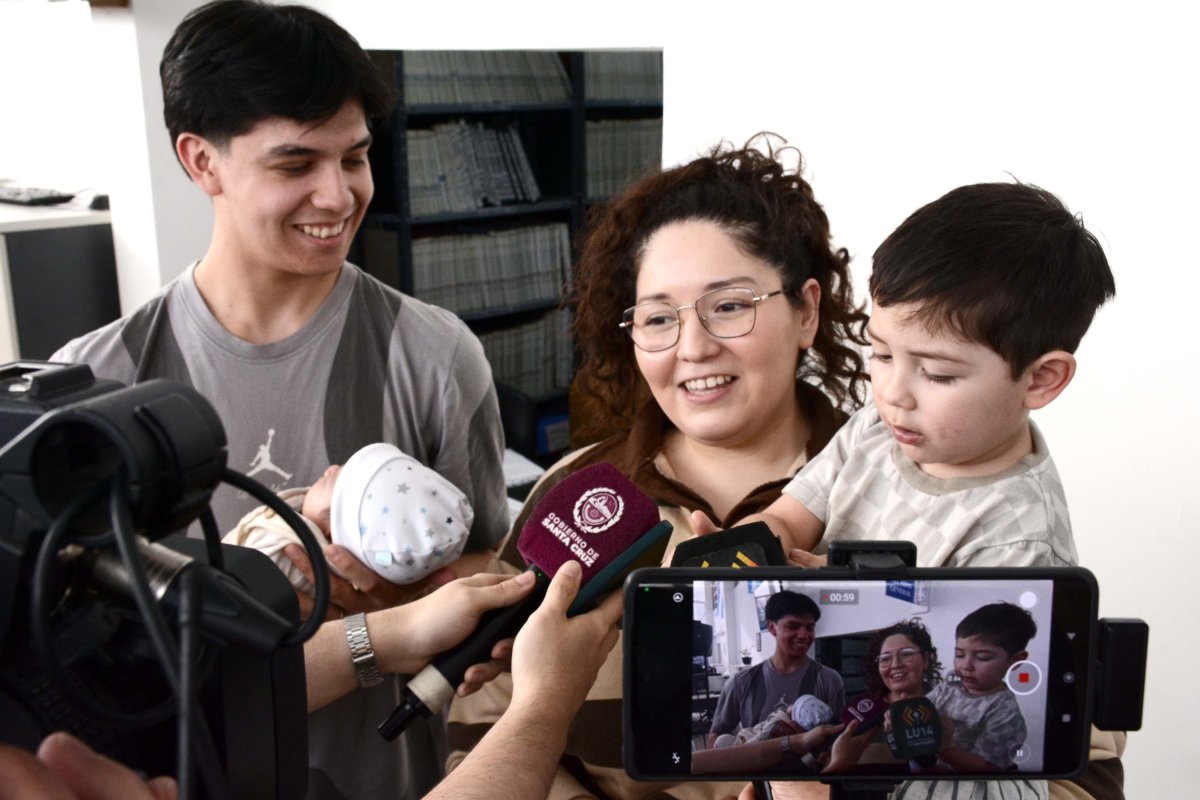 Gabriel uno de los primeros bebés que tiene su partida de nacimiento digital