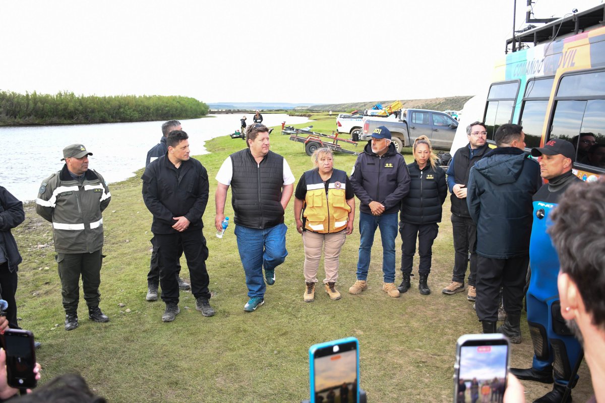 Por gestión del gobernador se incorpora un helicóptero al operativo de búsqueda de dos jóvenes