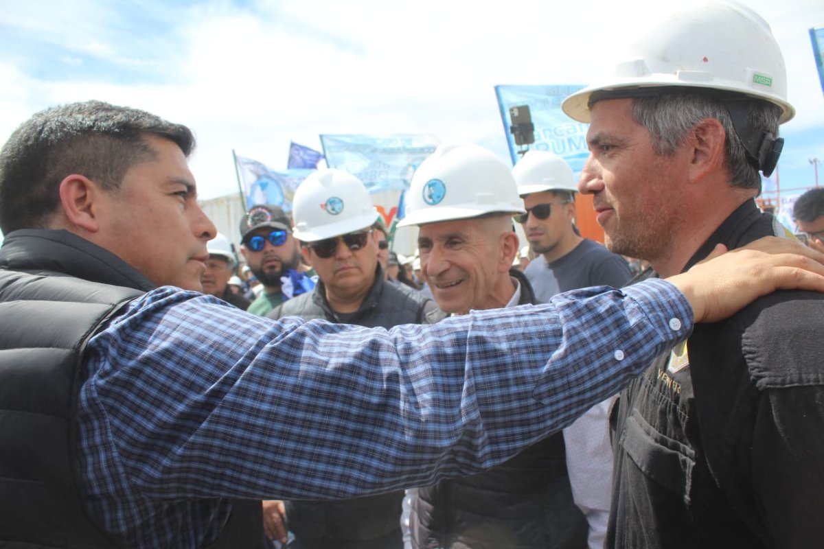 Vidal anunció más inversiones: “No es casualidad que las empresas petroleras comiencen a cumplir con los acuerdos”