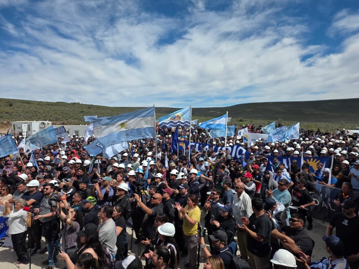 Santa Cruz puso en marcha el tercer equipo perforador y Quintana invertirá USD 10 millones en cinco pozos