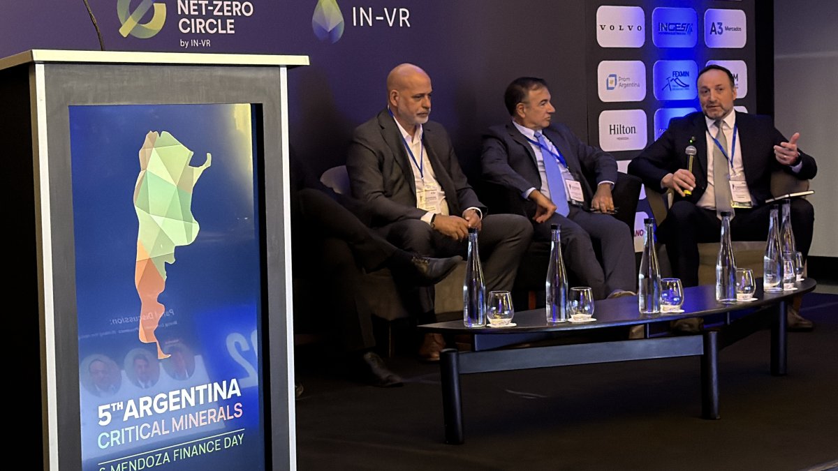 FOMICRUZ presentó su experiencia minera ante inversores y referentes internacionales en Buenos Aires