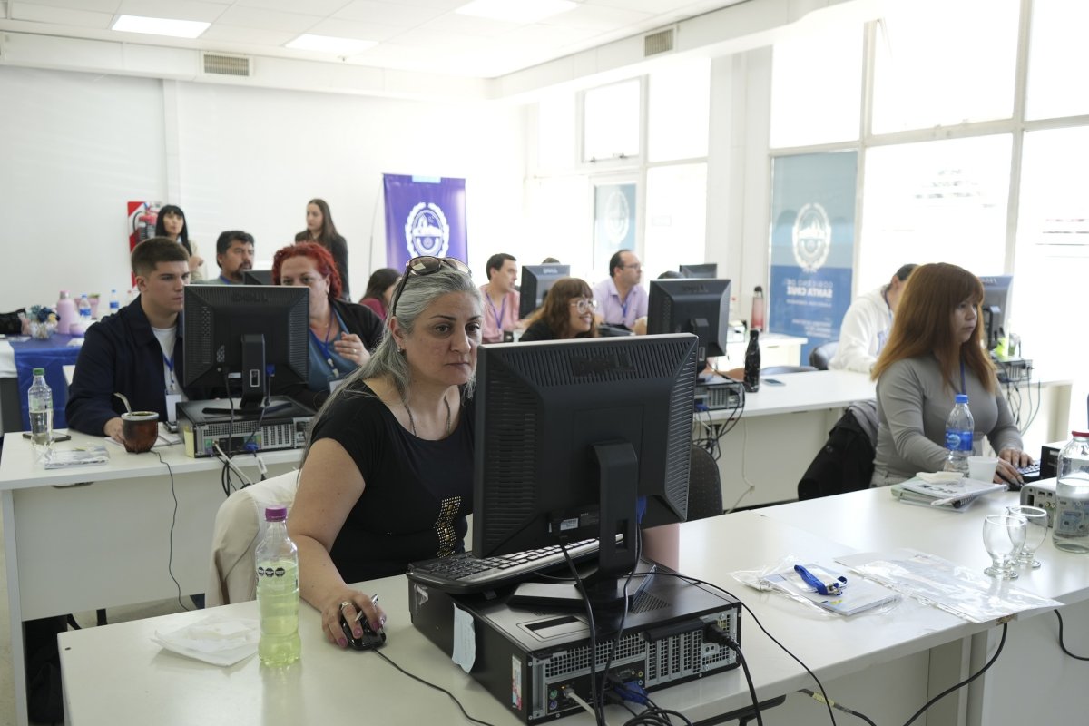 Capacitación a trabajadores del Registro Civil.