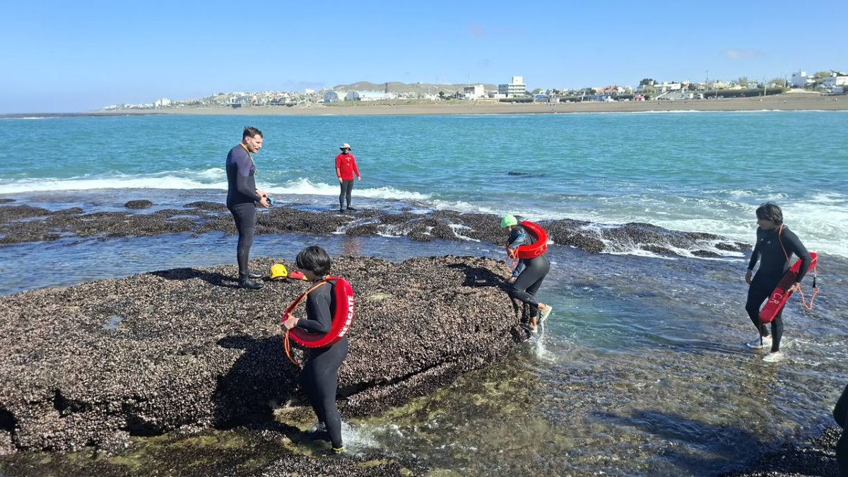 Impulsaron una jornada interinstitucional de salvamento acuático en la costa patagónica