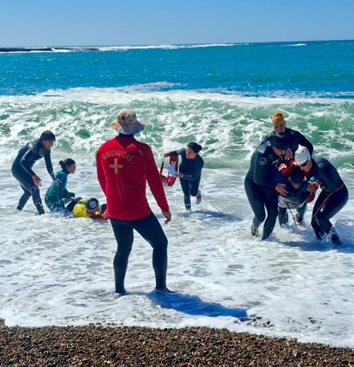 Impulsaron una jornada interinstitucional de salvamento acuático en la costa patagónica