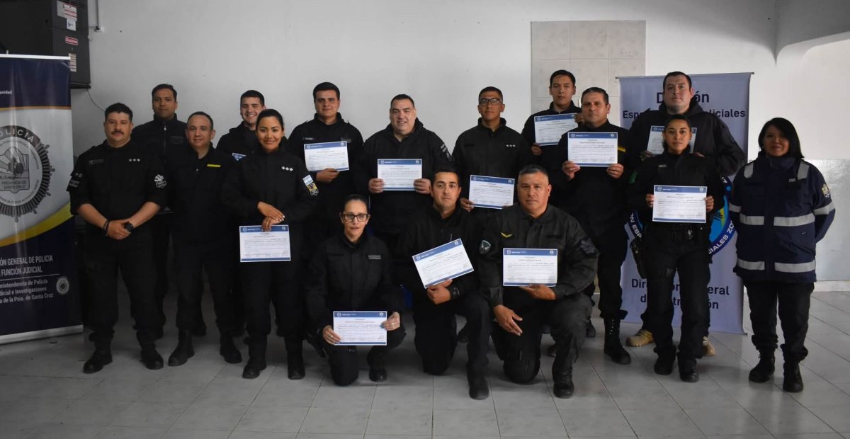 El curso se llevó adelante en las instalaciones del Círculo de Suboficiales de la Fuerza Aérea, en Río Gallegos.