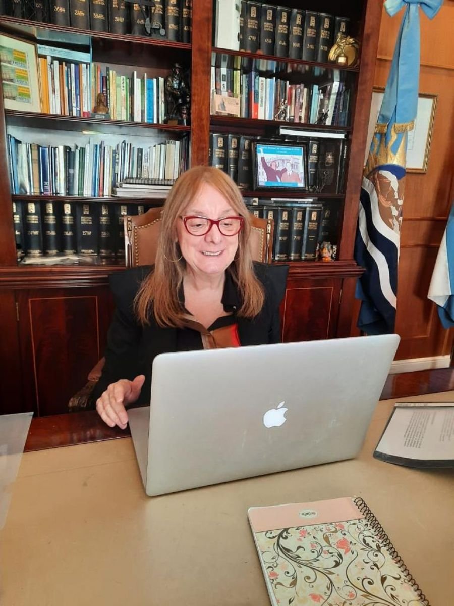 Alicia: “Estamos enfocados en que la energía sea el motor para crecer en Santa Cruz”