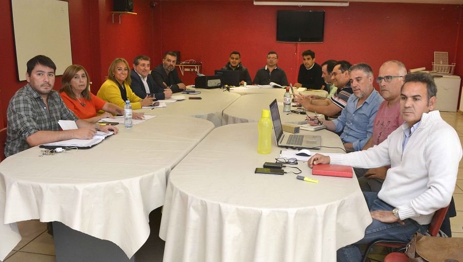 La oferta del Gobierno Provincial lleva el salario docente inicial a 30.555 pesos