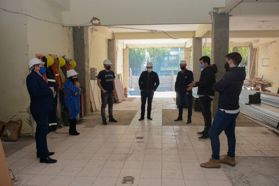 Autoridades del Gobierno de Santa Cruz recorrieron avances de obra del Edificio de Consejo Provincial de Educación