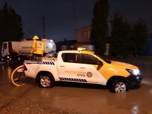 Protección Civil trabajó en las calles de Río Gallegos tras las precipitaciones